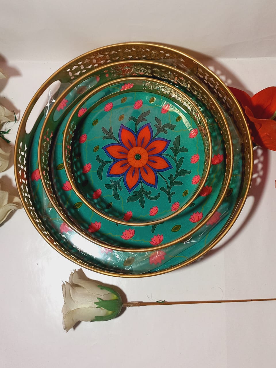 Decorative Treys